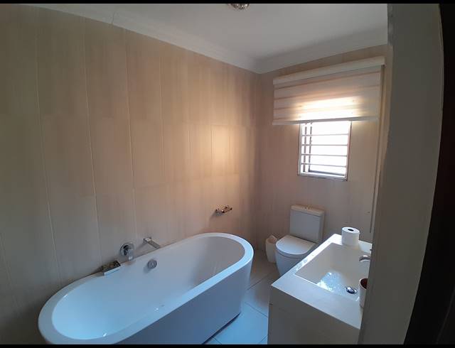 3 BEDROOM BED & BREAKFAST FOR SALE IN SAFARI GARDENS